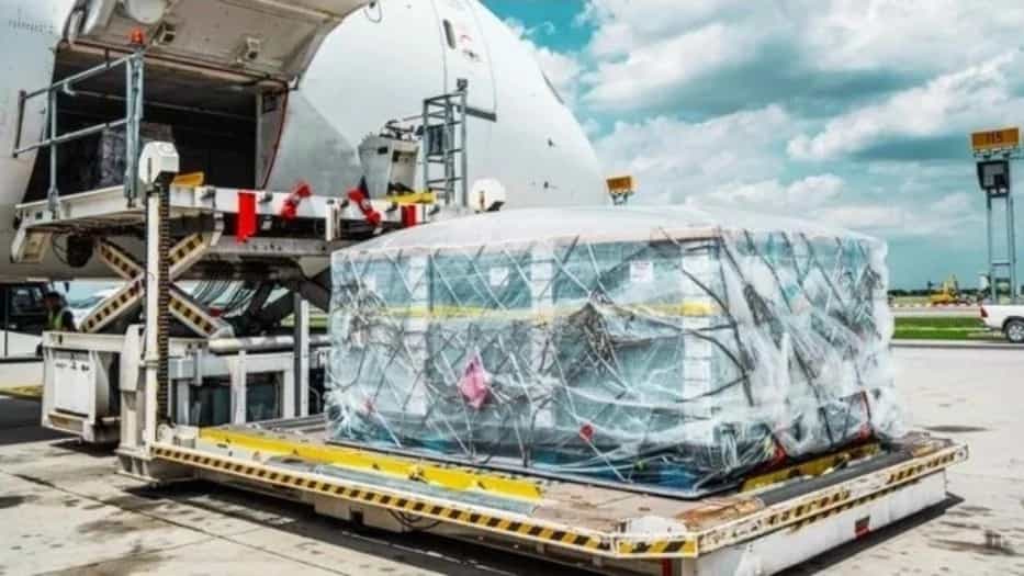 قیمت خدمات کارگو؛ راهنمای کامل هزینه حمل بار هوایی و استعلام